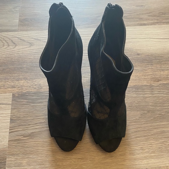 Gianni Bini black auede booties in size 6.5 - Picture 3 of 4